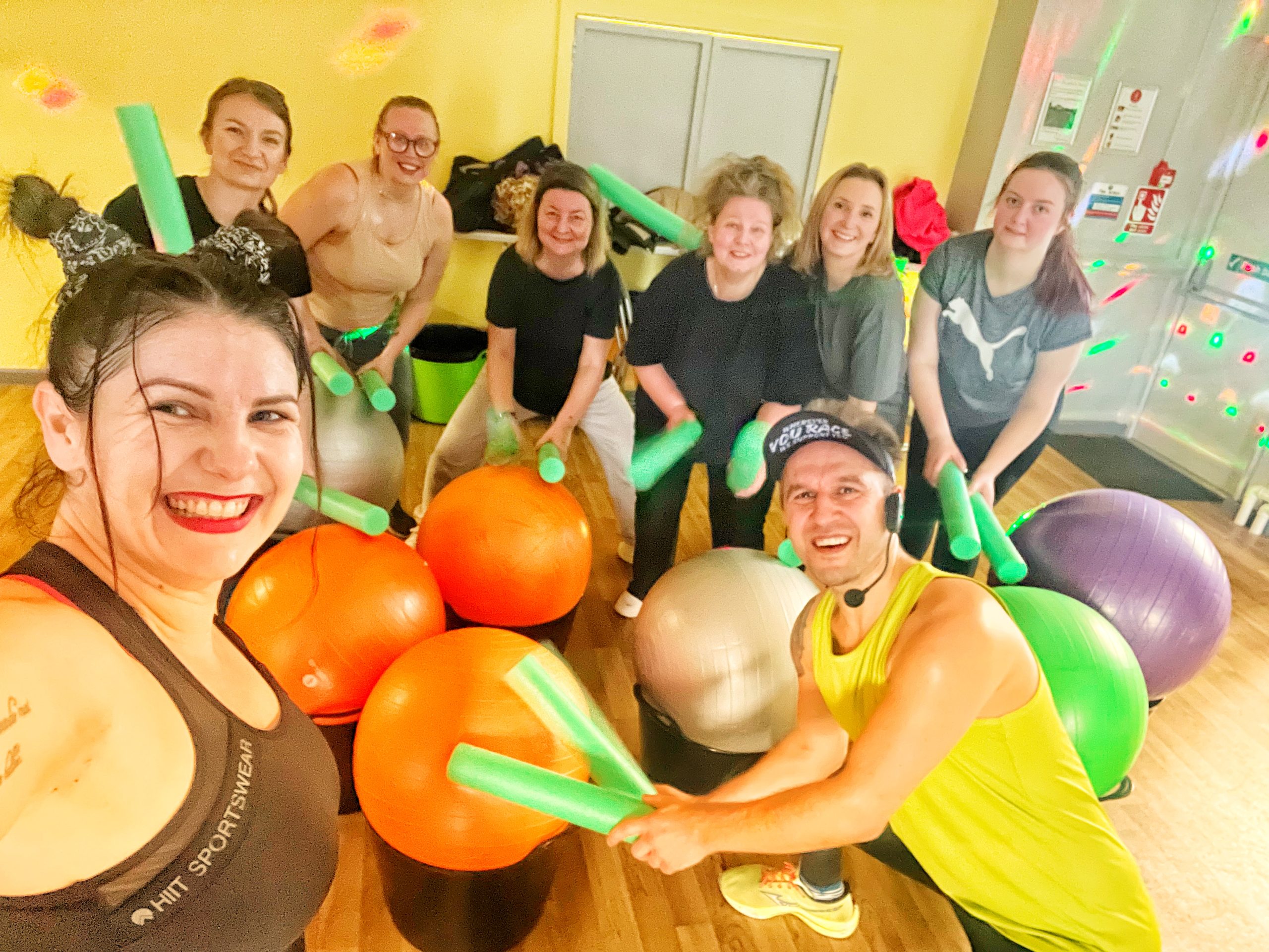 Early Podaj Dalej Cardio Drumming session