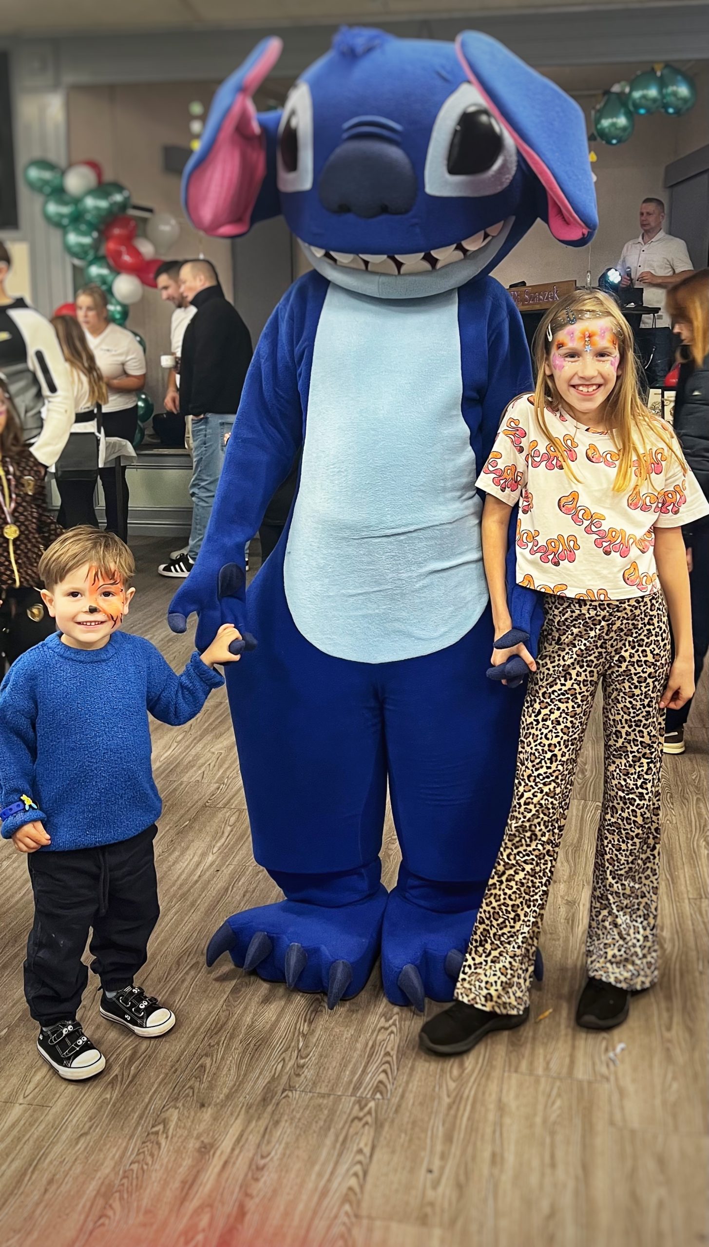Podaj Dalej supporting Oskar's charity event with Stitch